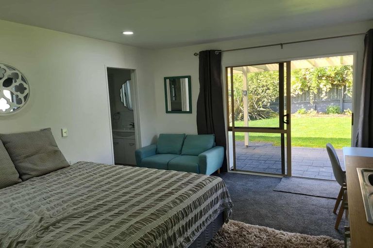 Photo of property in 28 Arataki Road, Havelock North, 4130