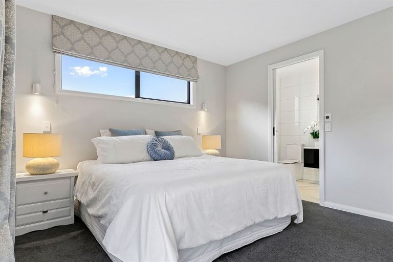 Photo of property in 6 Old Stone Lane, Cracroft, Christchurch, 8022