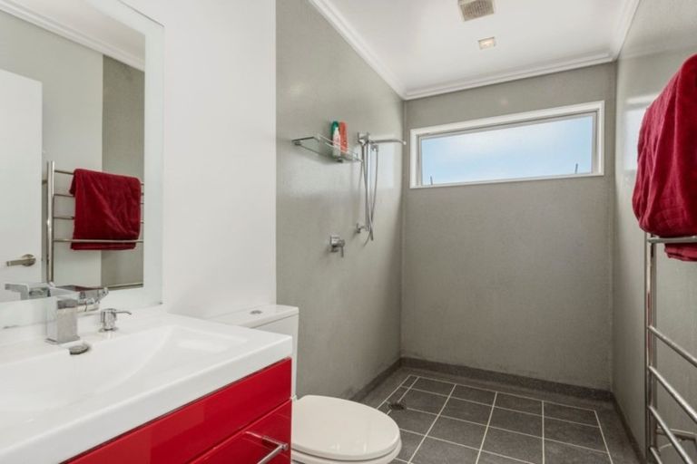 Photo of property in 115 Oriental Parade, Papamoa Beach, Papamoa, 3118