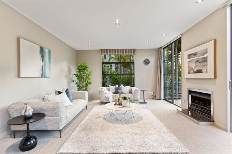 Photo of property in 14 Kahikatea Close, Campbells Bay, Auckland, 0630