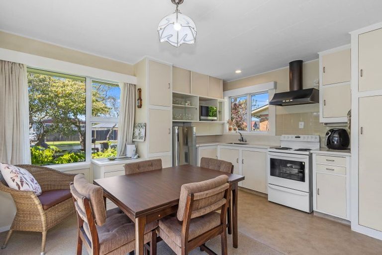 Photo of property in 31 Fovant Street, Russley, Christchurch, 8042