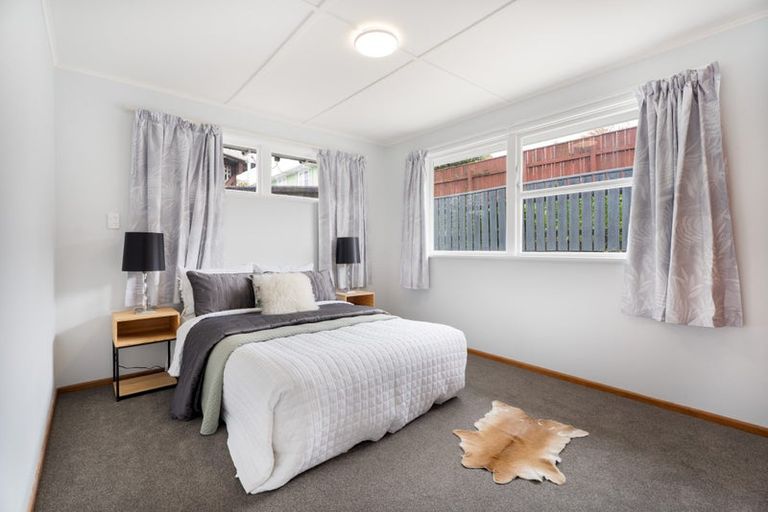 Photo of property in 31 Beazley Avenue, Paparangi, Wellington, 6037