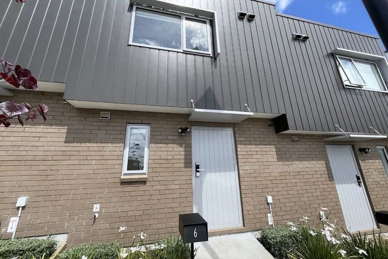 Photo of property in 6 Ngae Place, Mangere East, Auckland, 2024