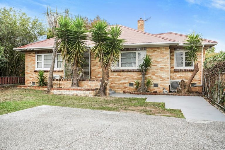 Photo of property in 15 Knighton Road, Hillcrest, Hamilton, 3216