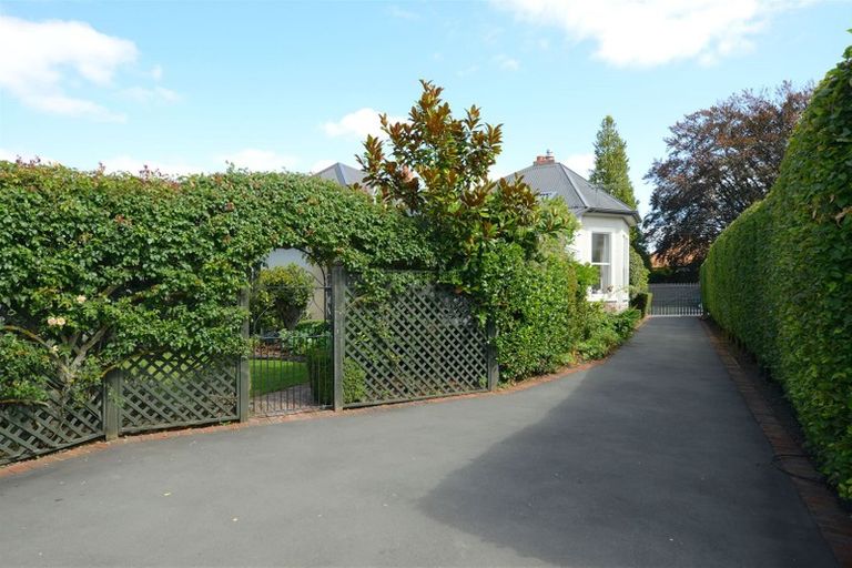Photo of property in 14 Weston Road, St Albans, Christchurch, 8052