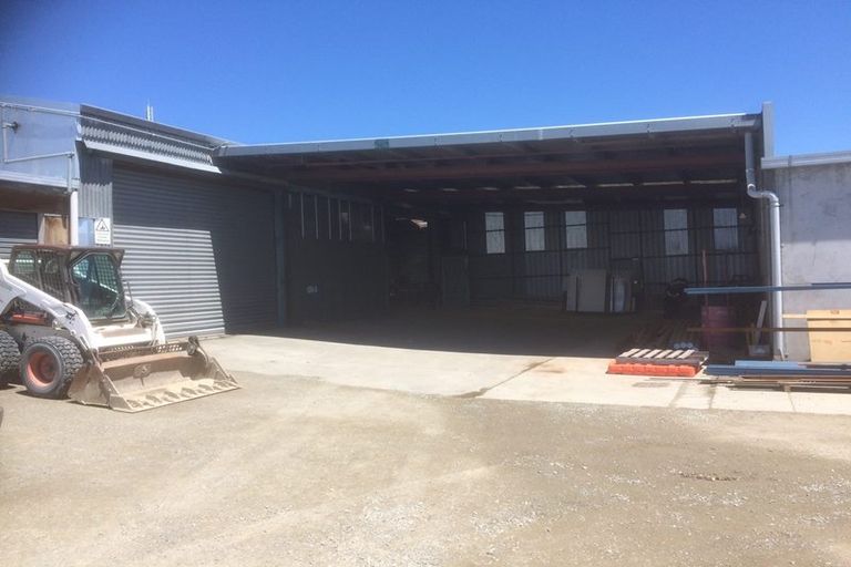 Photo of property in 56 Shortland Street, Wainoni, Christchurch, 8061