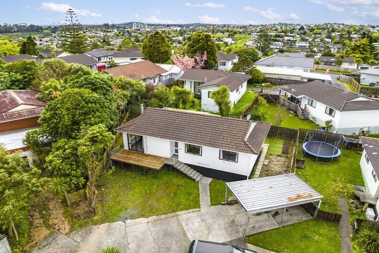 Photo of property in 64 Sunvue Road, Glen Eden, Auckland, 0602