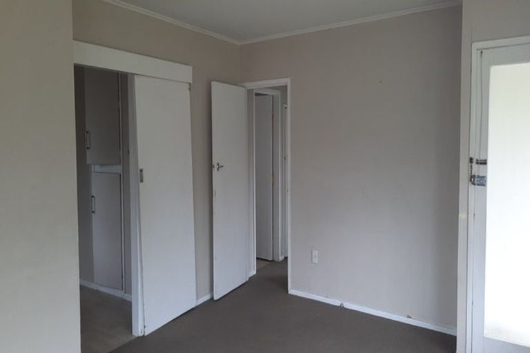 Photo of property in 1/468 Swanson Road, Ranui, Auckland, 0612