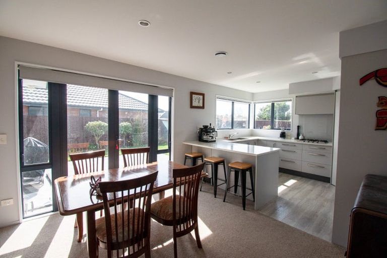 Photo of property in 10 Puhara Avenue, Parklands, Christchurch, 8083