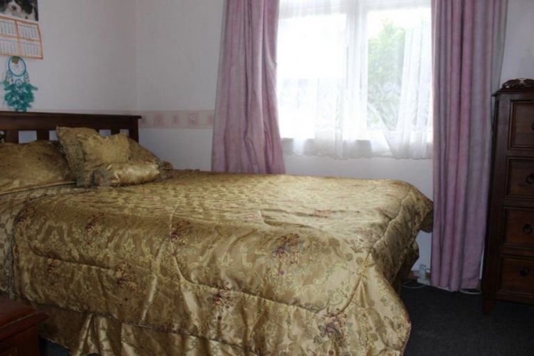 Photo of property in 176 Romilly Street, Westport, 7825