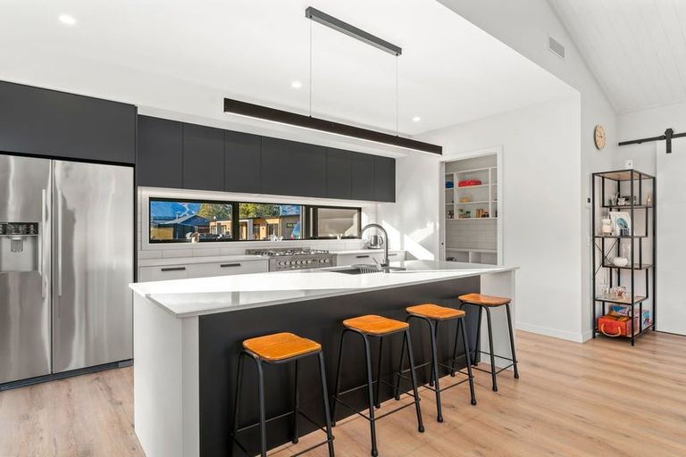 Photo of property in 3 Tomtit Crescent, Lake Hawea, Wanaka, 9382