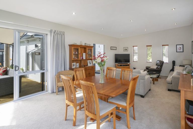 Photo of property in 2 Pelican Place, Whitianga, 3510