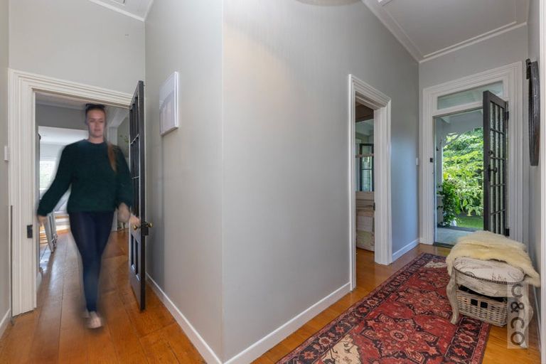 Photo of property in 76 Awaroa Road, Helensville, 0800