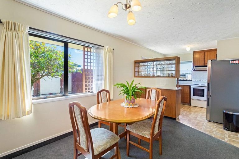 Photo of property in 214a Centreway Road, Orewa, 0931