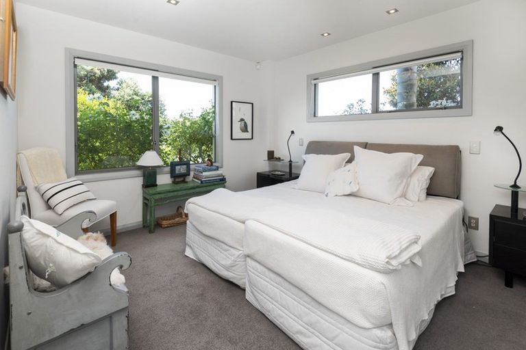 Photo of property in 74 Compass Way, Half Moon Bay, Auckland, 2012