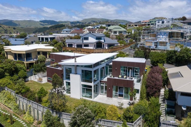 Photo of property in 11 Bowsprit Way, Whitby, Porirua, 5024