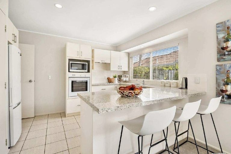 Photo of property in 1/12 Arrathorne Place, Northpark, Auckland, 2013