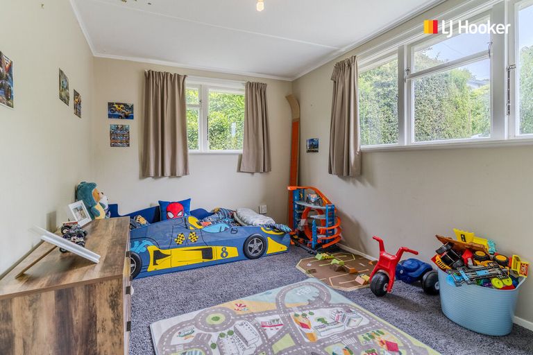 Photo of property in 15 Hanlon Street, Halfway Bush, Dunedin, 9010