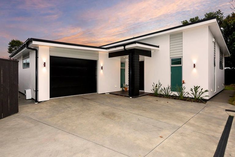 Photo of property in 931b High Street, Avalon, Lower Hutt, 5011