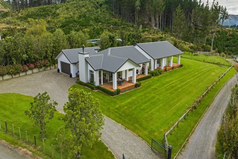 Photo of property in 12 Fleetwood Lane, Turitea, Palmerston North, 4472