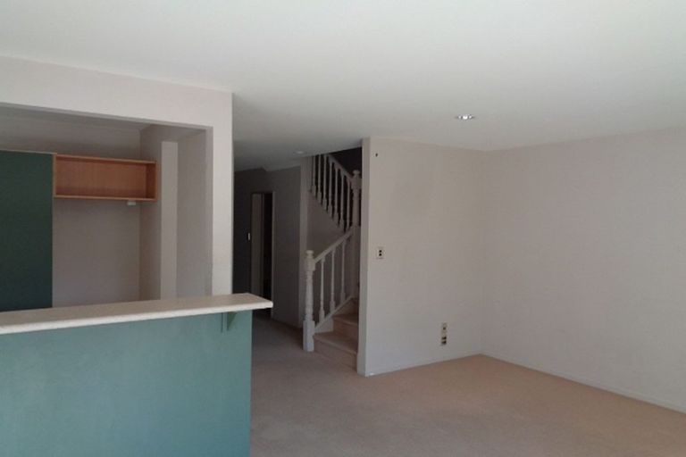 Photo of property in 8/103 Swanson Road, Henderson, Auckland, 0610