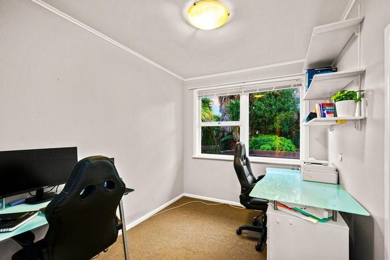 Photo of property in 112 Rathgar Road, Henderson, Auckland, 0610