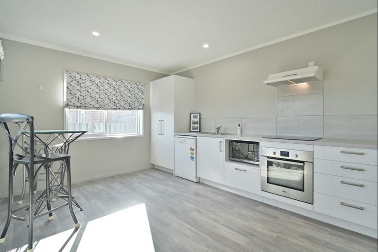 Photo of property in 1009 Sussex Street, Mayfair, Hastings, 4122