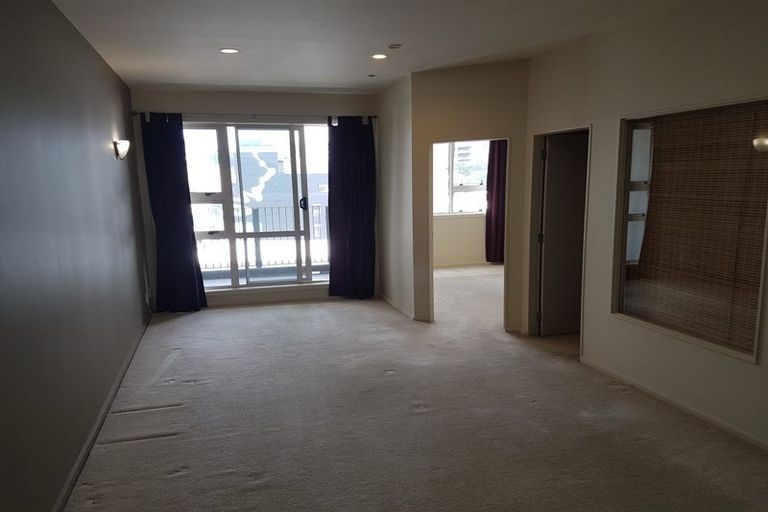 Photo of property in Stadium Garden Flats, 314/107 Thorndon Quay, Pipitea, Wellington, 6011