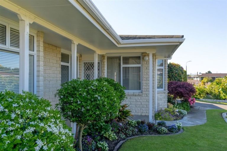 Photo of property in 23 Lowes Place, Solway, Masterton, 5810