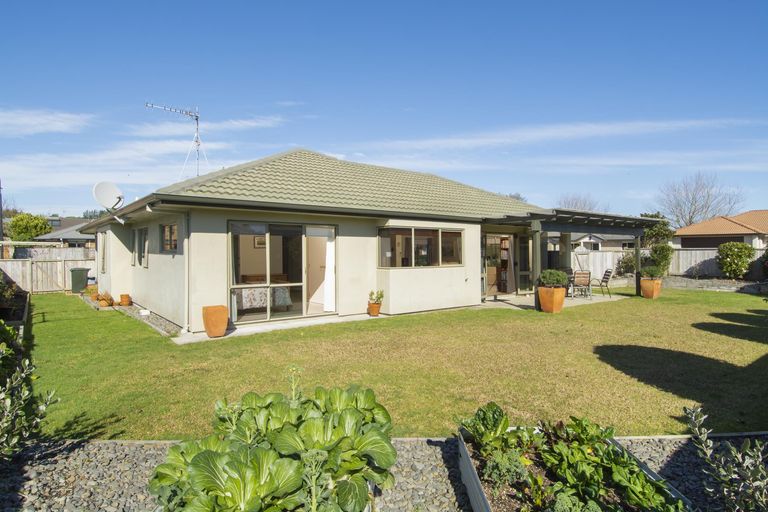 Photo of property in 1 Peregrine Place, Welcome Bay, Tauranga, 3112