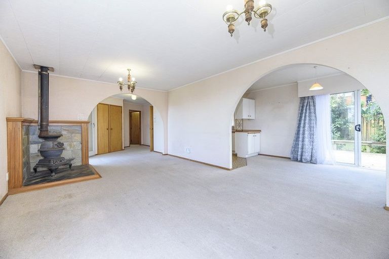 Photo of property in 61 Reynella Drive, Massey, Auckland, 0614