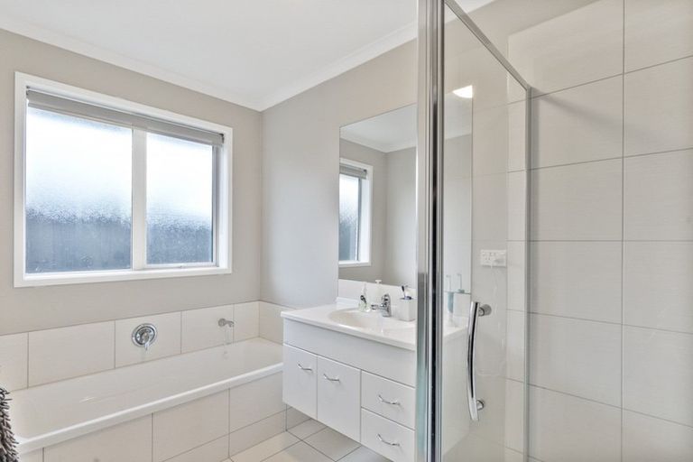 Photo of property in 9 Trauzer Place, Flagstaff, Hamilton, 3210