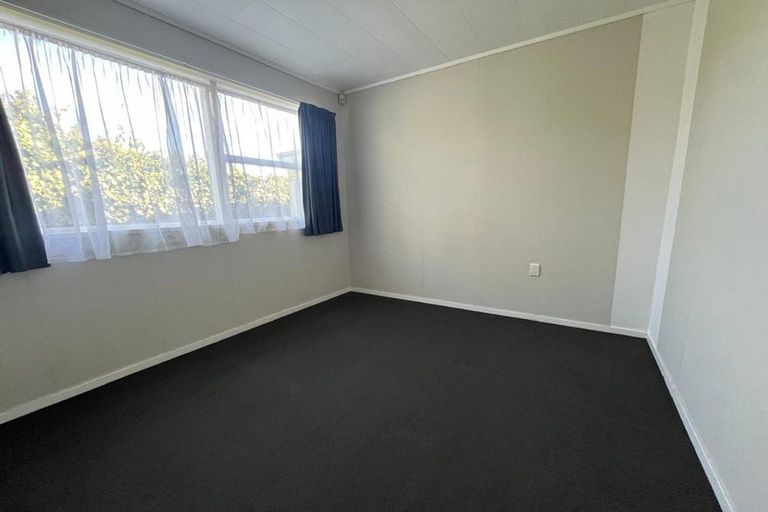 Photo of property in 70 Racecourse Road, Waiuku, 2123