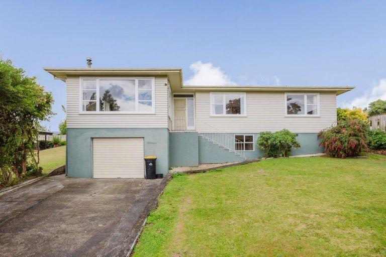 Photo of property in 9 Ries Street, Dannevirke, 4930