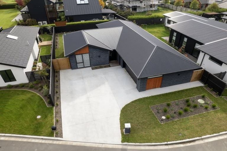 Photo of property in 10 Ruston Lane, Halswell, Christchurch, 8025