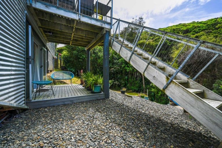 Photo of property in 13 Seaview Lane, Wainui, Akaroa, 7582