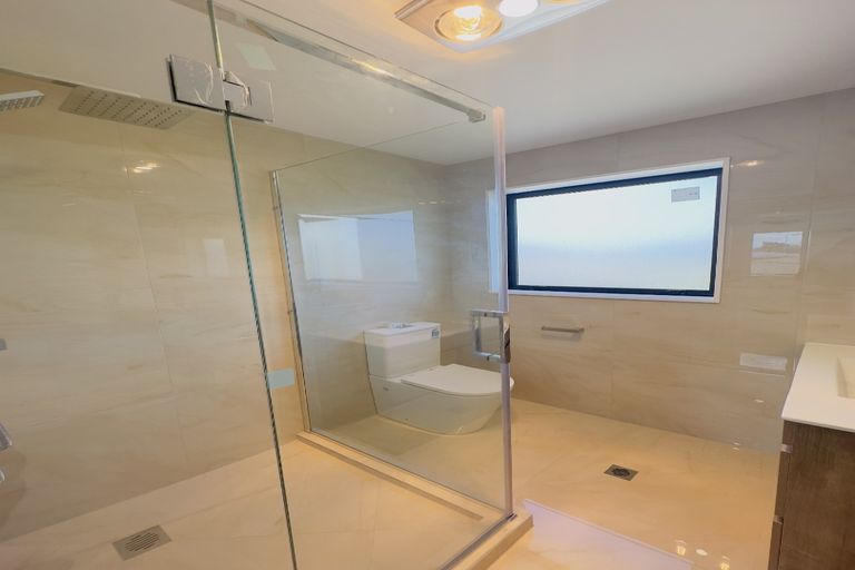 Photo of property in 20a Brentford Place, Manurewa, Auckland, 2102