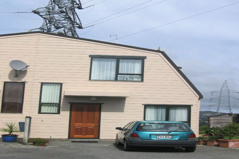 Photo of property in 2/15 Oldham Way, Crofton Downs, Wellington, 6035