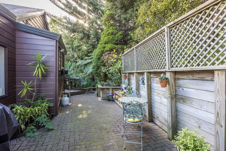 Photo of property in 2/33-35 Teal Crescent, Beach Haven, Auckland, 0626