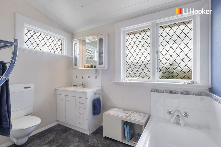 Photo of property in 71 Moana Crescent, Musselburgh, Dunedin, 9013