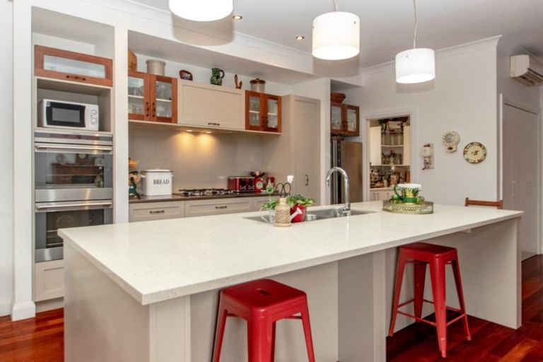 Photo of property in 79 Avondale Road, Taradale, Napier, 4112