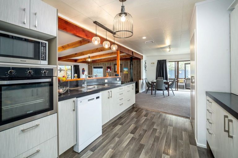 Photo of property in 19 Maclaurin Street, Dannevirke, 4930