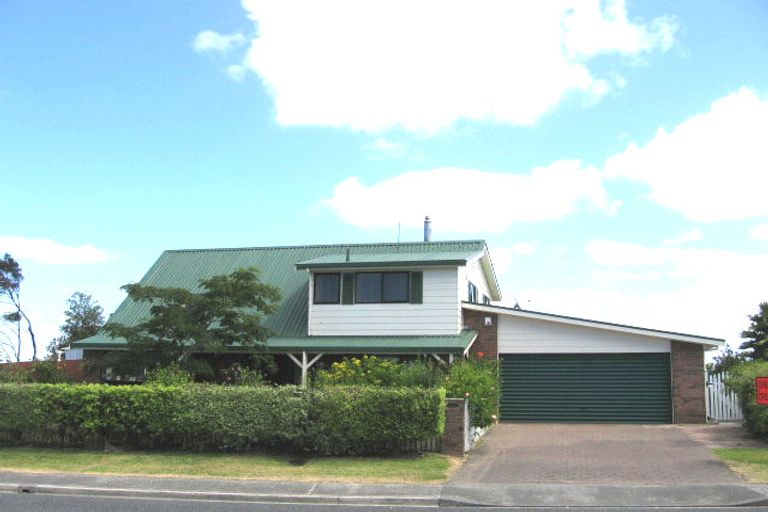 Photo of property in 76 Rangatira Road, Beach Haven, Auckland, 0626