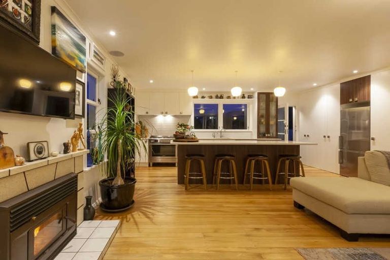 Photo of property in 260 Rosetta Road, Raumati Beach, Paraparaumu, 5032