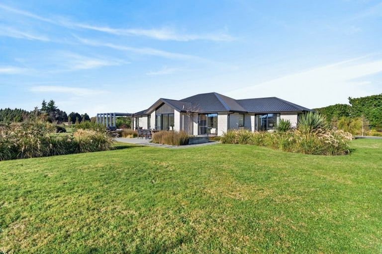 Photo of property in 20 Walford Way, Darfield, 7571