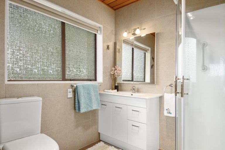 Photo of property in 54 Links View Drive, Omokoroa, 3114