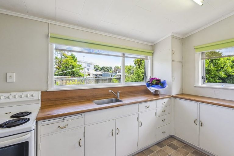 Photo of property in 33 Francis Road, Paraparaumu Beach, Paraparaumu, 5032