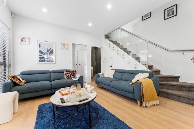 Photo of property in 23d Princeton Parade, Albany, Auckland, 0632