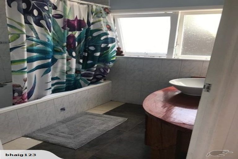 Photo of property in 23 Lanigan Street, Birkdale, Auckland, 0626