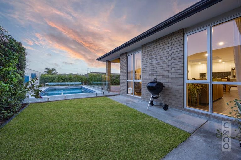 Photo of property in 23 Turpin Road, Riverhead, 0820